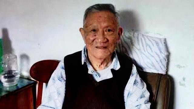 他是周总理唯一的“儿子”,隐藏真实身份50年,父子俩只见过一面