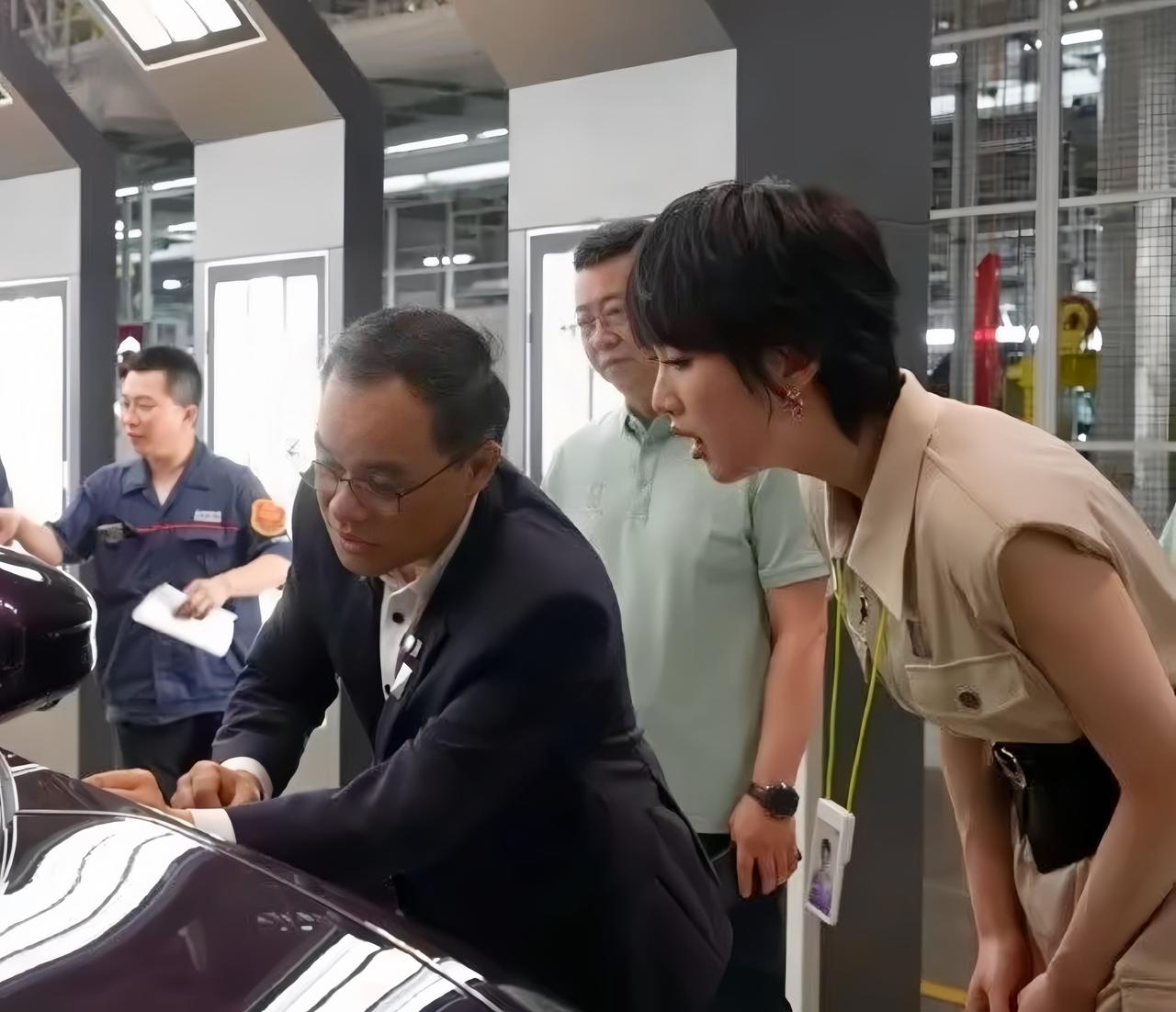 华为二公主姚安娜这身高不得接近180cm啊？在520的特别日子里，姚安娜走入