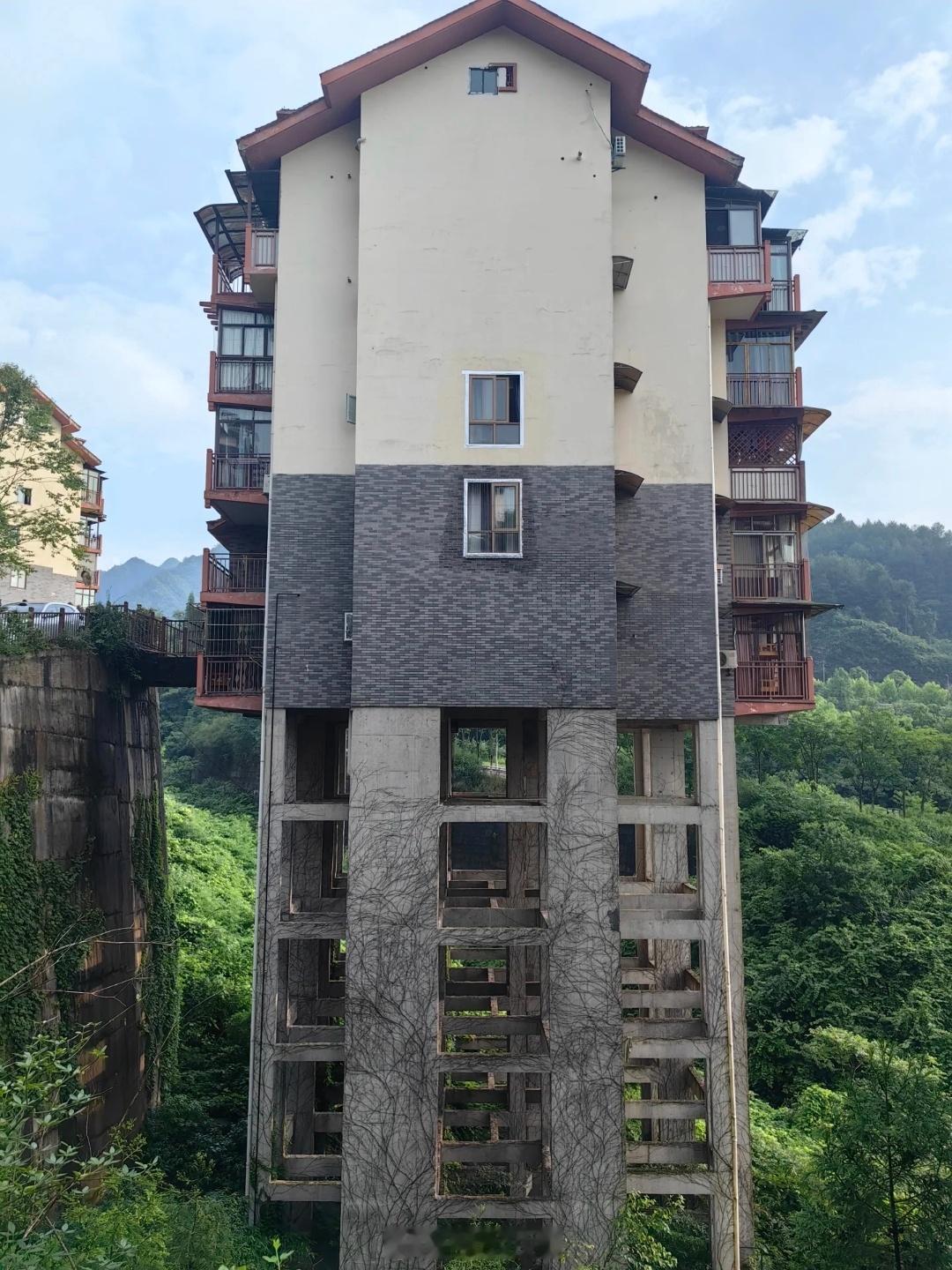 实用主义装修下面的楼层不住那就不装了​​​