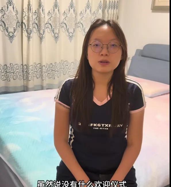 海军真的决定加入浩男妈妈团队啦！他经过两天的深思熟虑还是决定加入。他加入的理