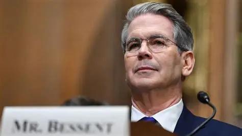 美国财长贝森特公开声称，世界没法承受，一个贸易顺差达到，一万亿美元的中国！