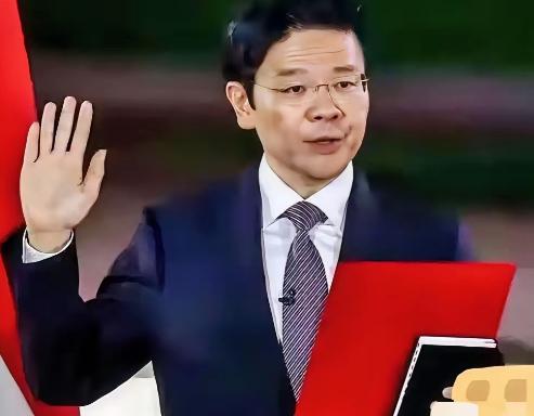 12月21日，新加坡总理黄循财在回答记者提问时表示：新加坡绝对不允许任何国家和企