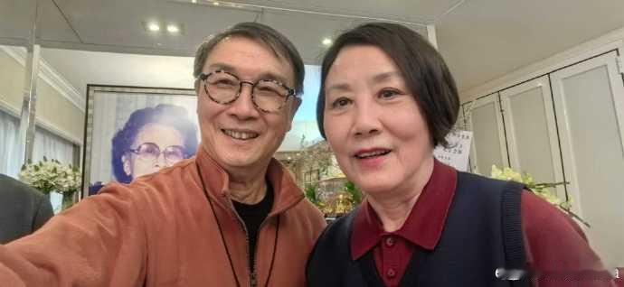 【罕见同框】汪明荃与罗家英向白雪仙拜年，偶遇劉德華和劉松仁。TVB