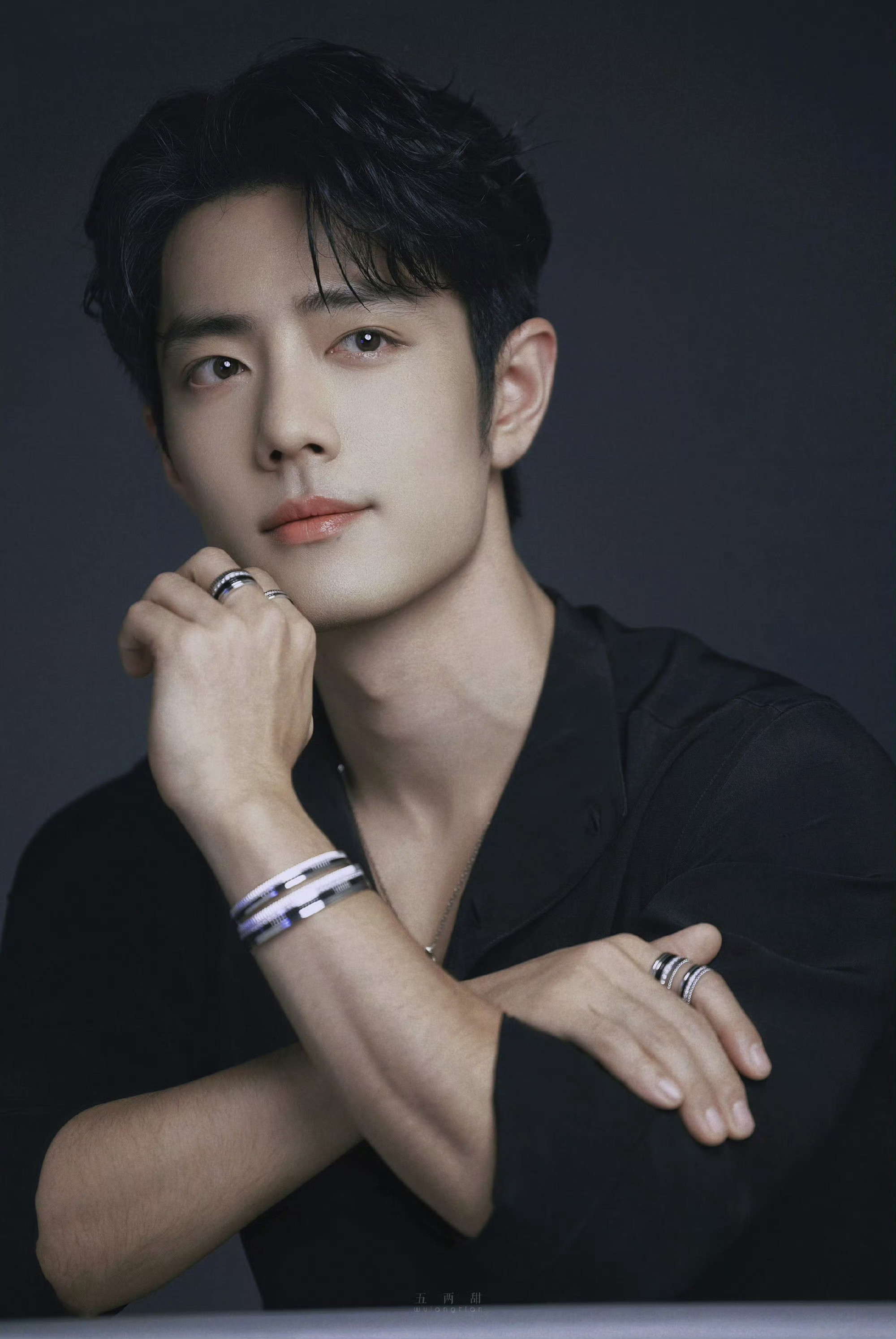 你知道吗?我也是个天文学家，他们发现了星星，而我发现了你。肖战新春到◎春晚节目单