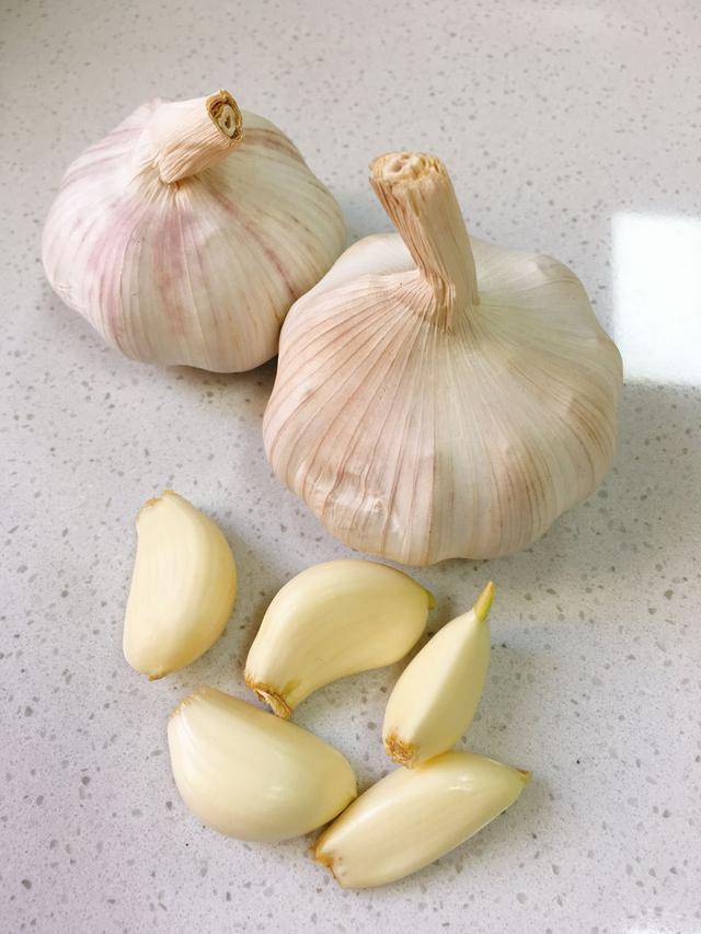 白酒泡大蒜有什么神奇功效?