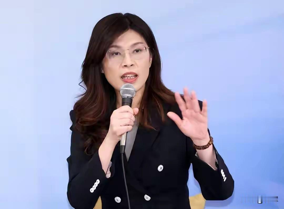 中美都不买账，郑丽文为何硬要去美国访问？目前郑丽文方面已经发布了访问美国的具体
