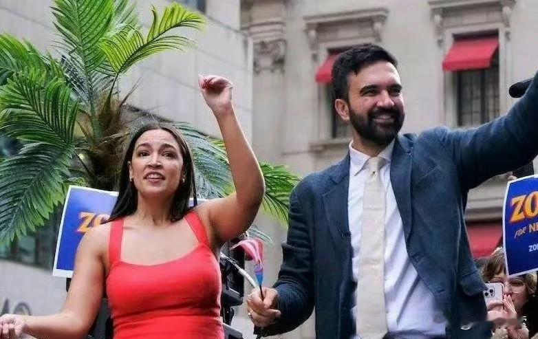 马姆达尼当选纽约市长马姆达尼现年34岁，穆斯林，民主党籍州议员出生于乌干达，