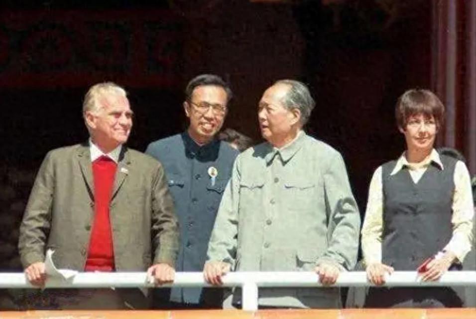 何长工病逝，陈士榘感到惋惜：他34岁已是军团政委，为何建国后职位却偏低？192