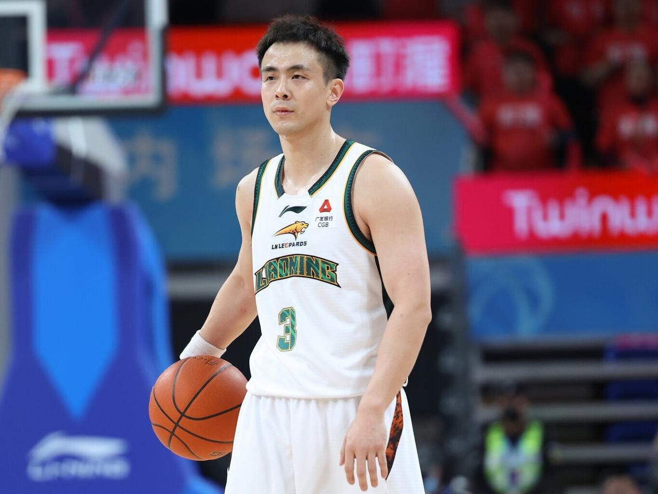 CBA最新消息：据知名篮球自媒体人球圈赵探长发文谈到了赵继伟：辽宁本钢客场惨败上