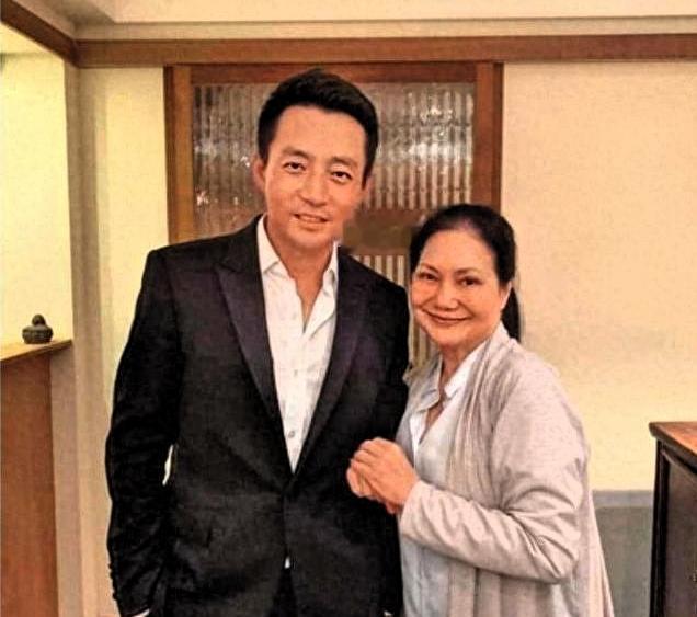 全网舆论再度沸腾，S妈一纸诉求将汪小菲推向风口浪尖，要求汪小菲持续承担4.6亿豪
