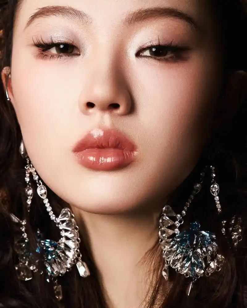 我问了做音乐版权的朋友单依纯这件事到底严不严重他沉默了一会说：比大多数人想的