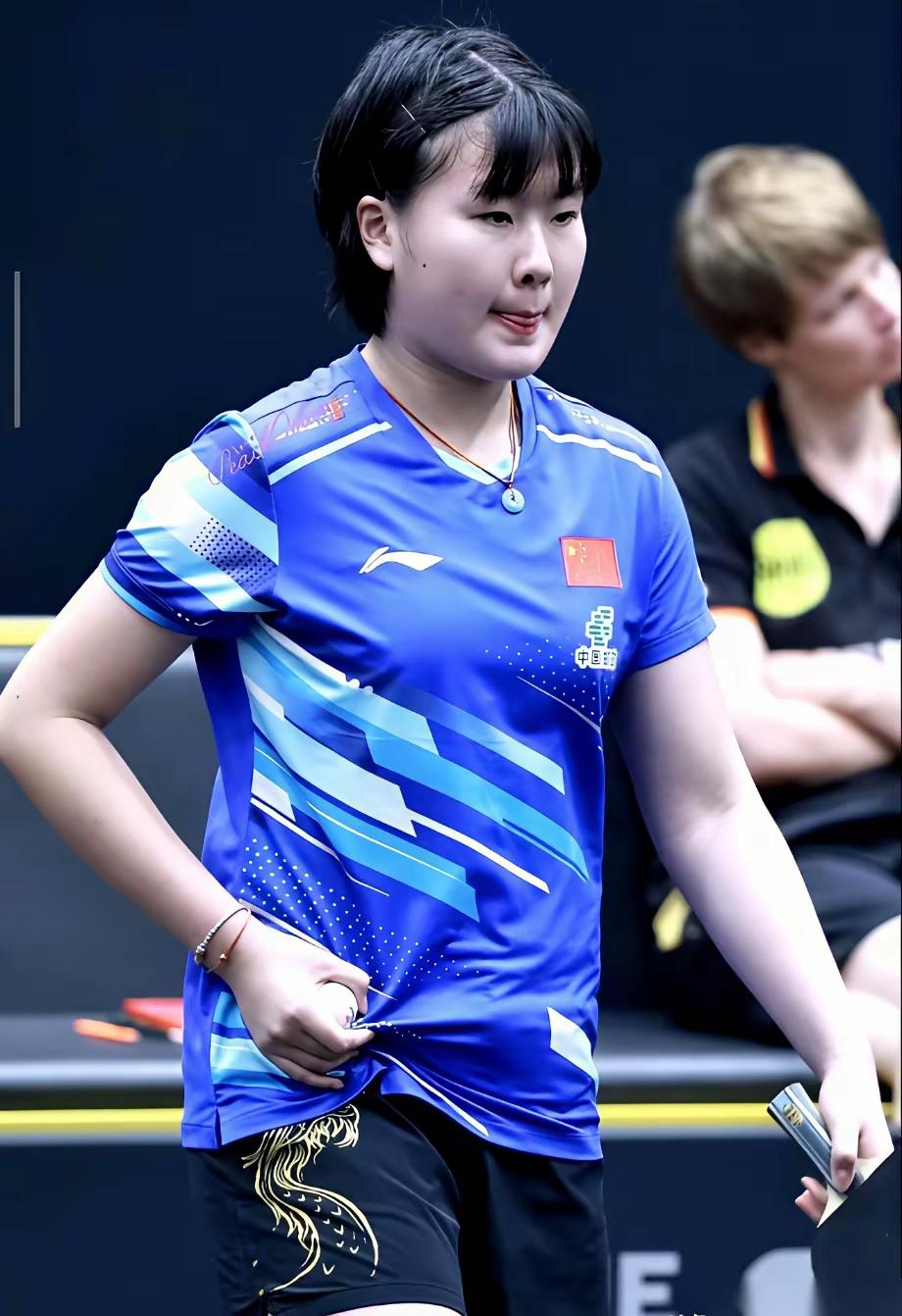 国乒小将姜依依又夺冠了！在瑞典青少年大滿贯U19女单决赛中，中国15岁选手姜依依