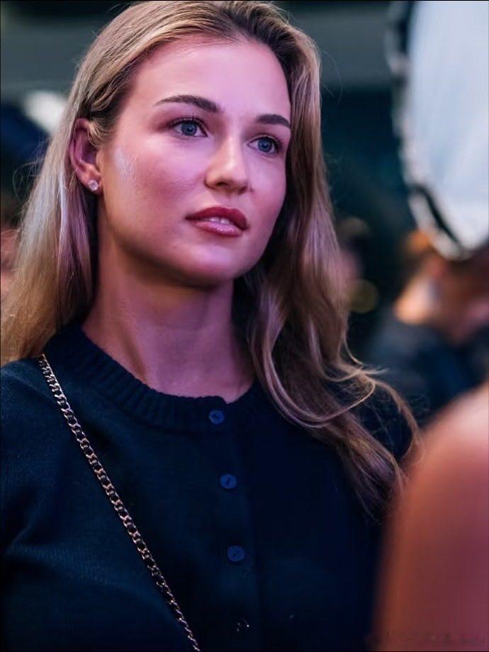 卡琳斯卡娅！香港网球公开赛一些照片🤩球员晚宴+训练+入场喝椰子🥥wta[超