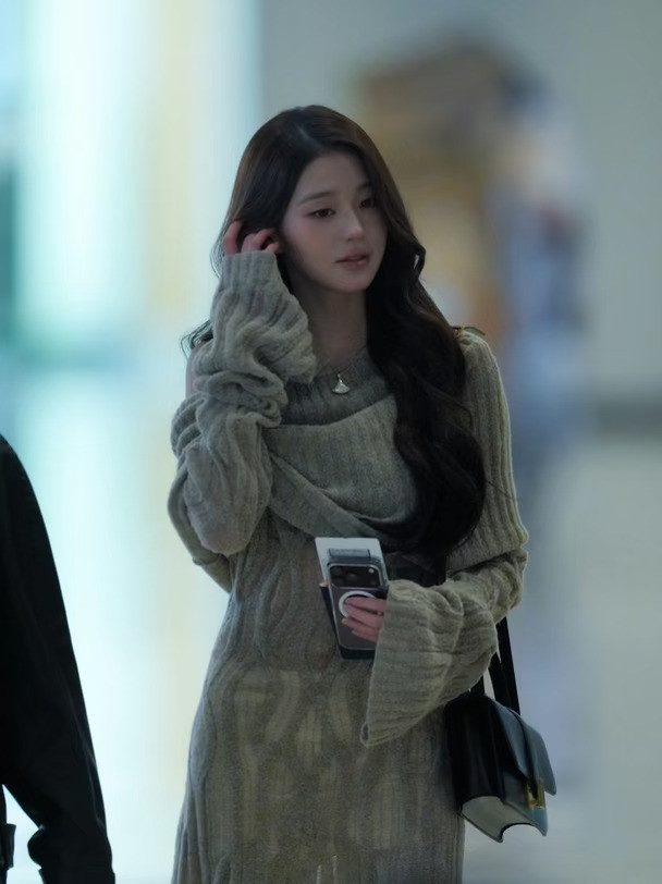 元英机场私服宝格丽+ugg