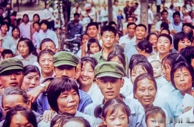 1979年人口政策大辩论，李先念提议“最好生两个“，陈云当场否决甘愿挨骂，四十年