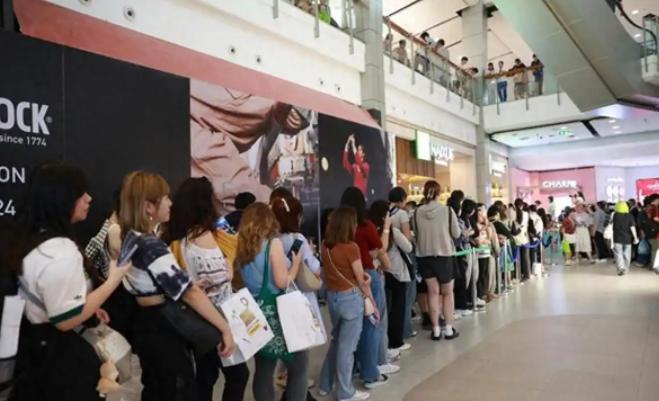 30多万泰国人涌入中国，却打着旅游的“幌子”，实则另有目的！不吃美食，不参观景点
