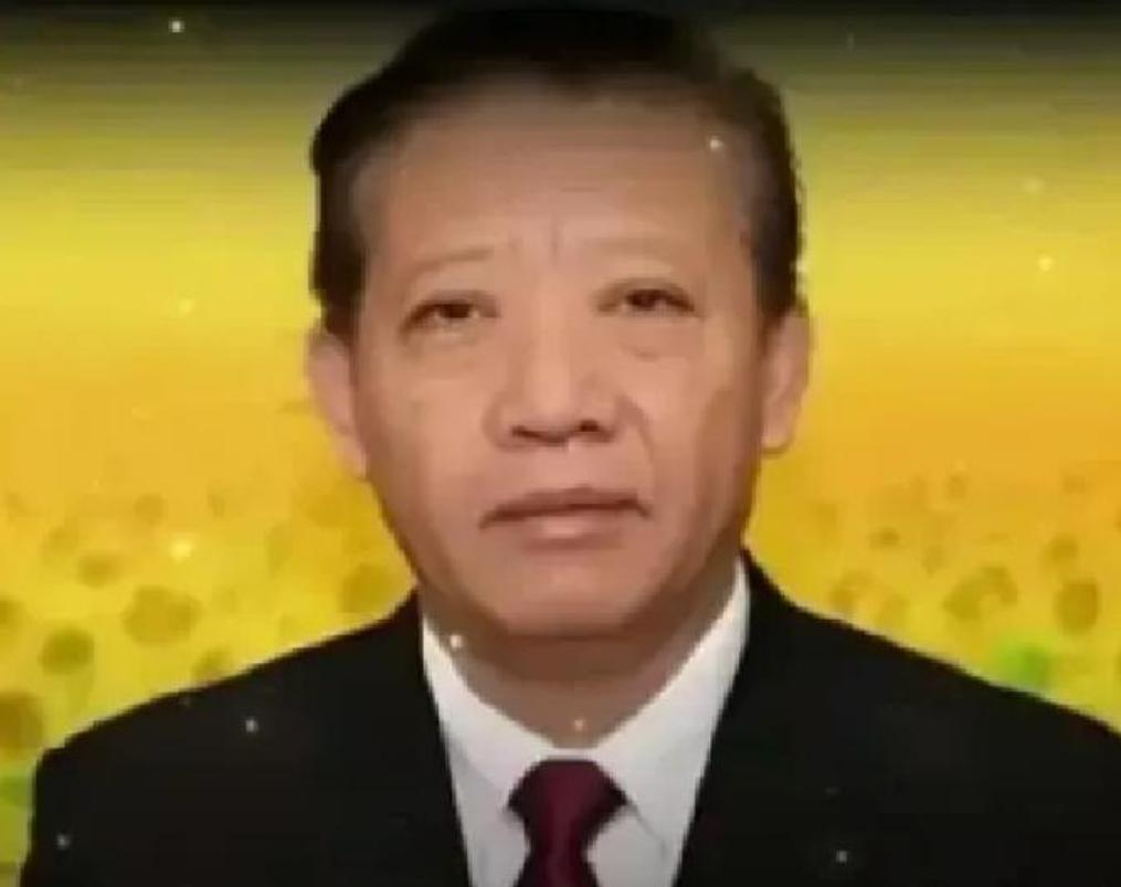 我今天刷手机又刷到18年，葵花药业董事长关彦斌跟女秘书生了孩子那事，原配张晓兰知