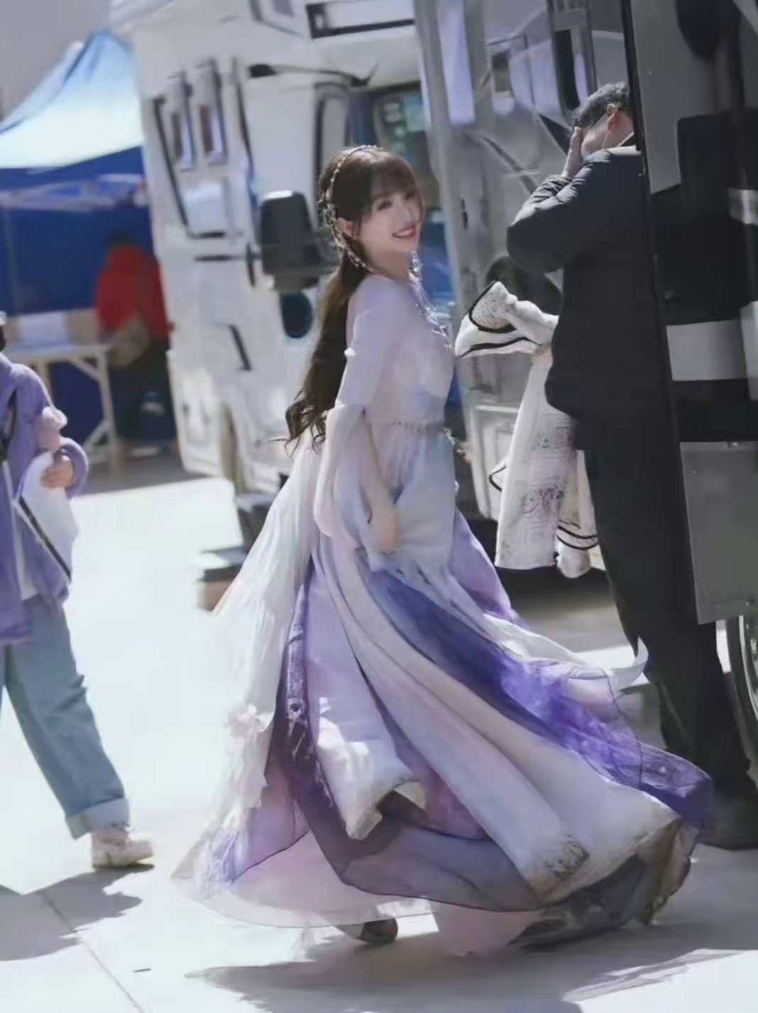 当年《苍兰诀》路透刚出来，我就被狠狠惊艳到了！这股惊艳感一直延续到现在，感觉能记