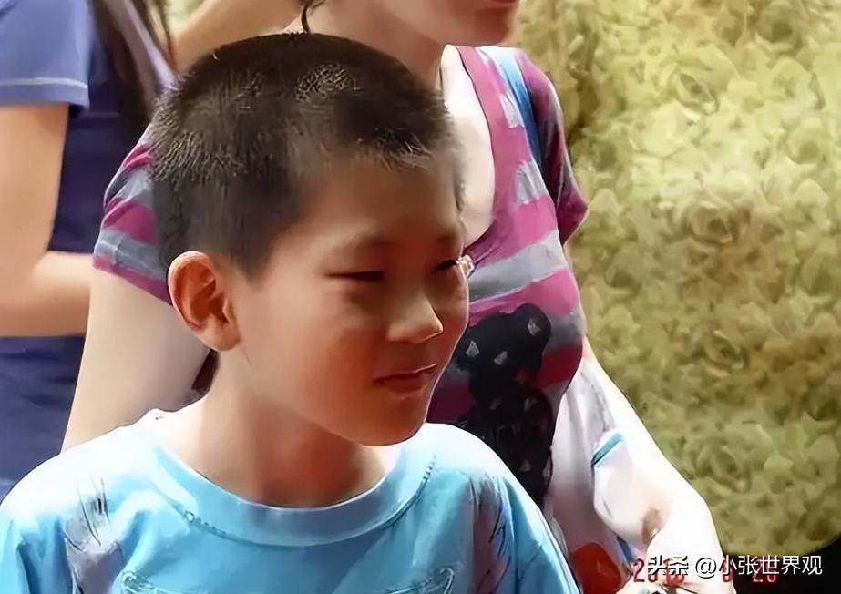 “国家的一大损失！”2000年山东惊现神童，两天读完小学，10岁参加高考斩获