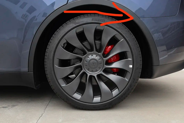 特斯拉轮毂盖气流风阻问题但是有个疑惑就是轮毂盖因为是一套模具，导致一边顺时针