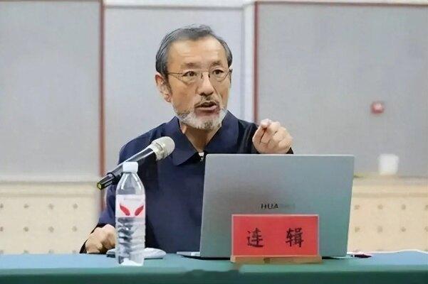 笔骨子有事说事又一副部级官员落马！退休8年也没逃过，老百姓拍手称快！经中共中央