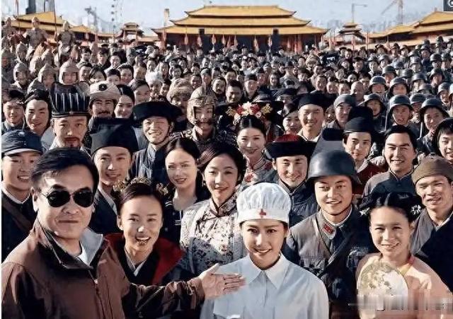浙江横店20万群演生存实录：时薪12元，睡桥洞，等一个永远不来的“王宝强奇迹”