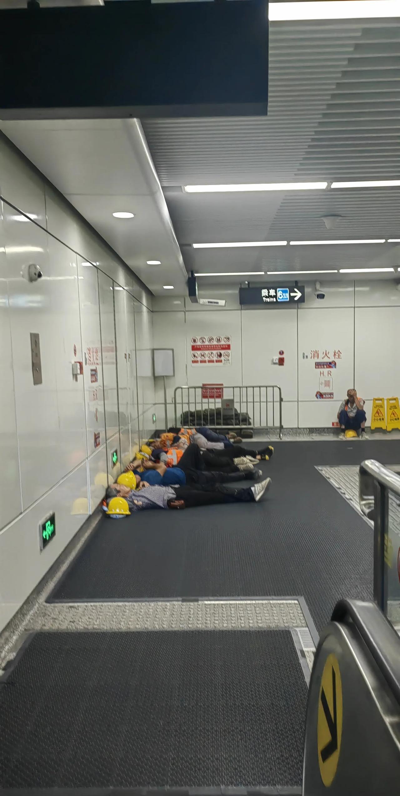 为谁辛苦为谁忙？