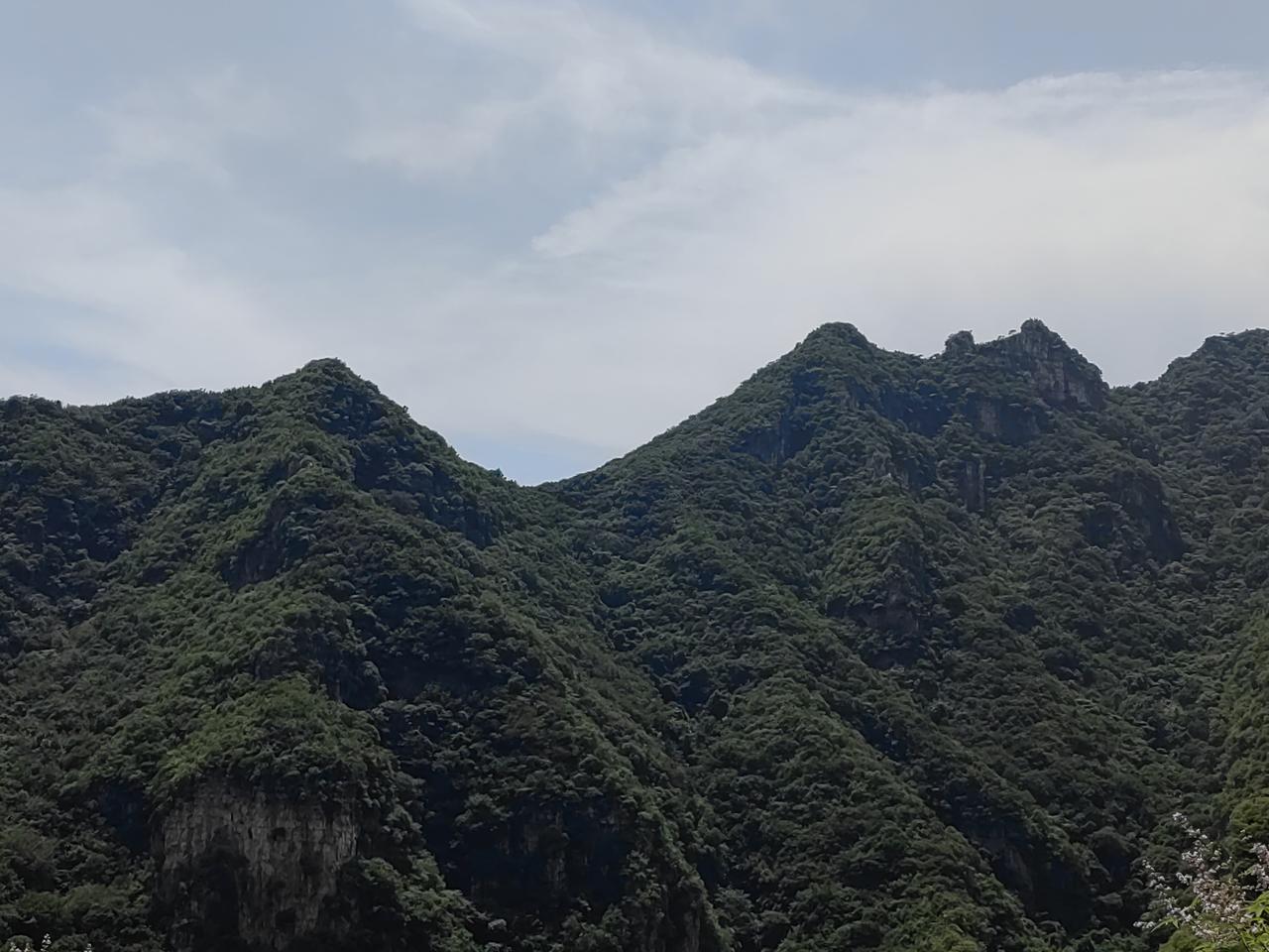 每天三件事。第一件，修灯，一个灯口接线处开焊，拿到家电维修部焊接一下，不收费，