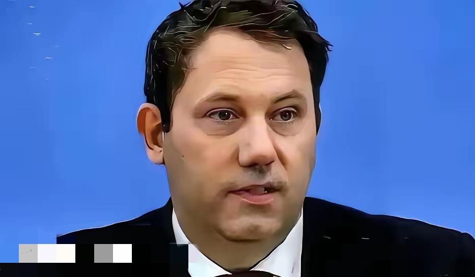 刚从中方访问回国的德国财政部长克林拜尔，在德国接受采访时警告说：我在中国已经亲眼