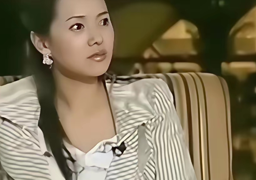 伊能静是表演型人格以前和庾澄庆在一起的时候也天天和媒体说：她有多爱多爱庾澄庆，