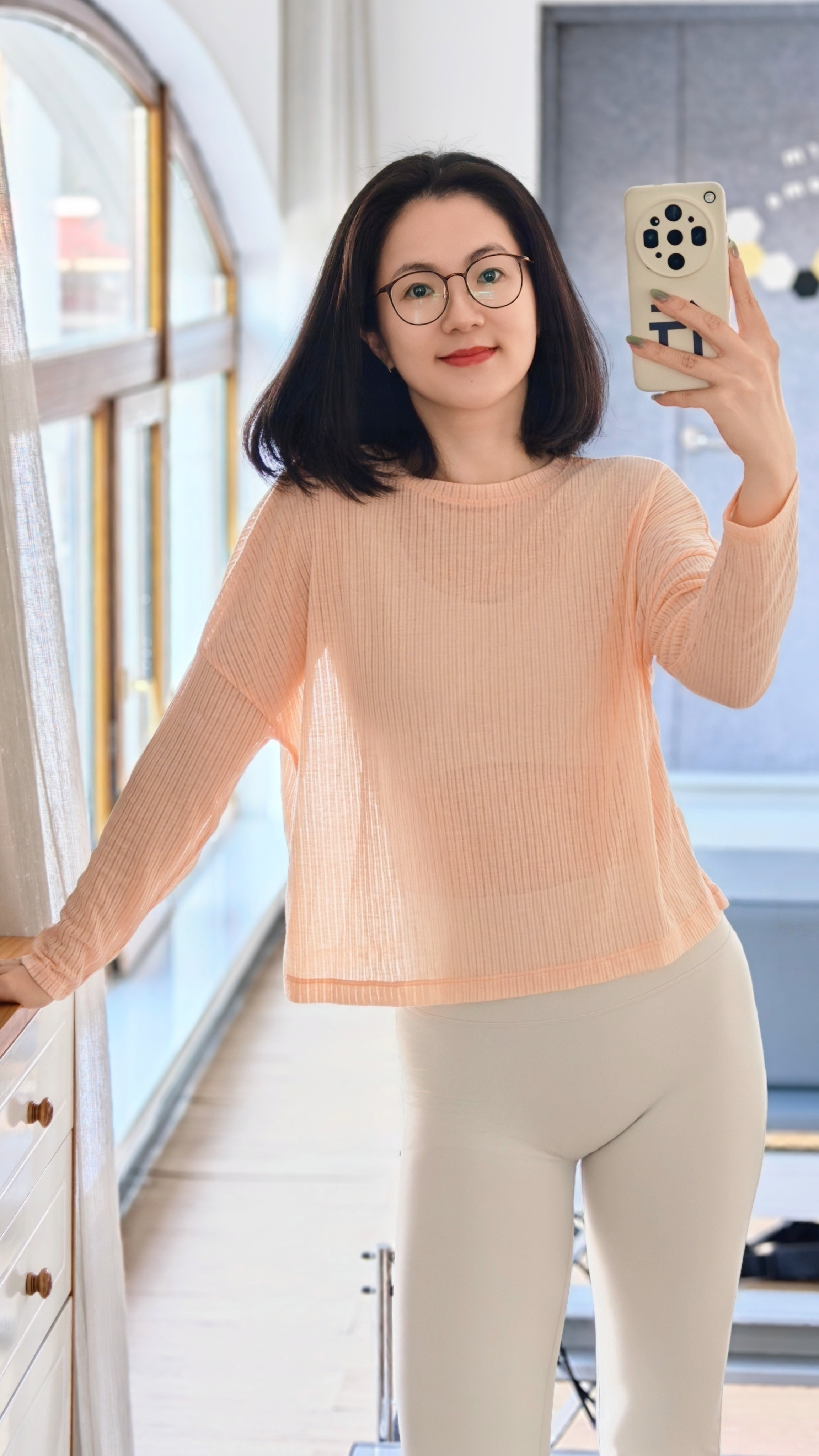 还是这个健身房出片儿啊！凑凑合合训练，认认真真拍照[doge]菜鸡健身斌OOTD