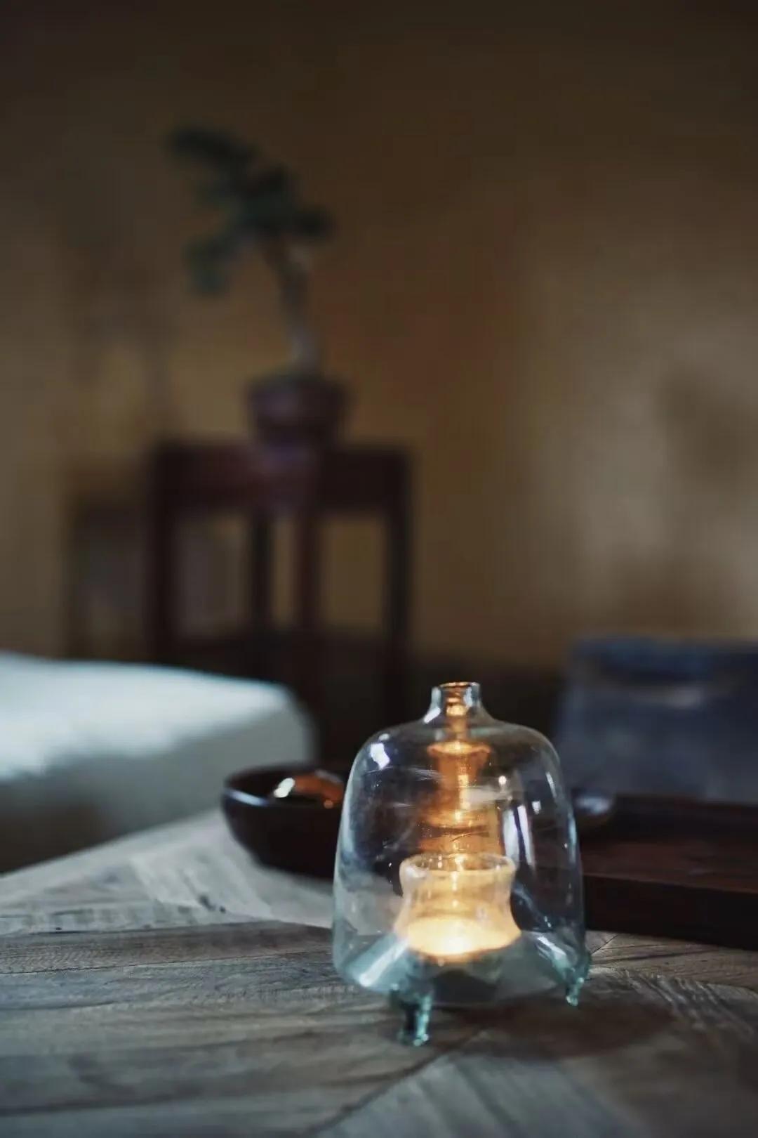一位养生专家说：“极度自律，每天锻炼的人，不一定能长寿。但是，极度自私，不为任何