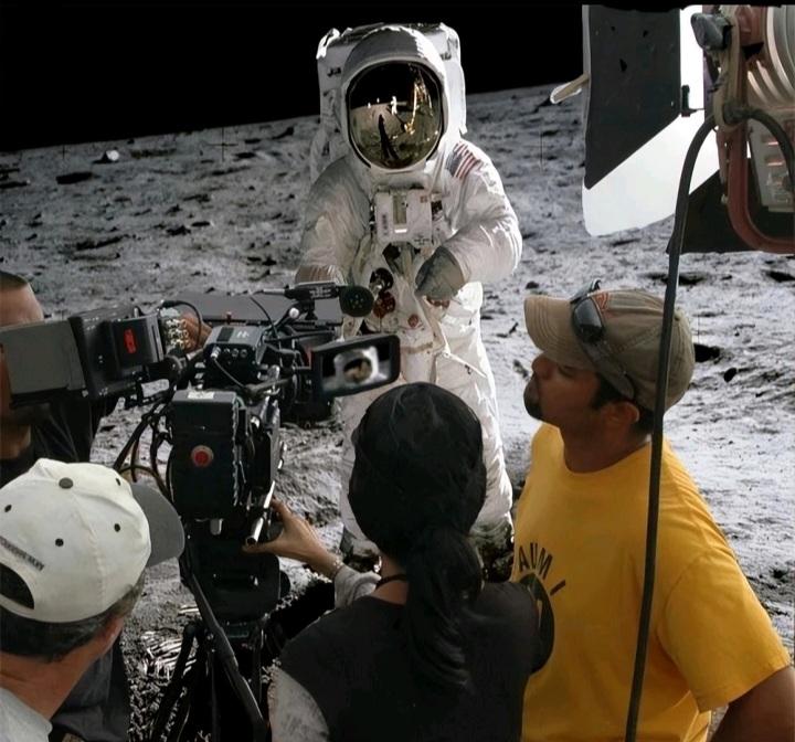 美国登月造假，在好莱坞用最新技术拍摄的。美国是世界第一粮食出口国，所以美国粮食