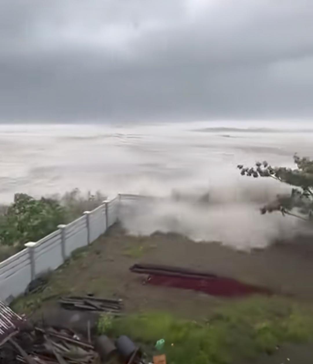 近日，菲律宾还没从上一场台风造成的灾难中缓过来，又一个台风“凤凰”不期而至！