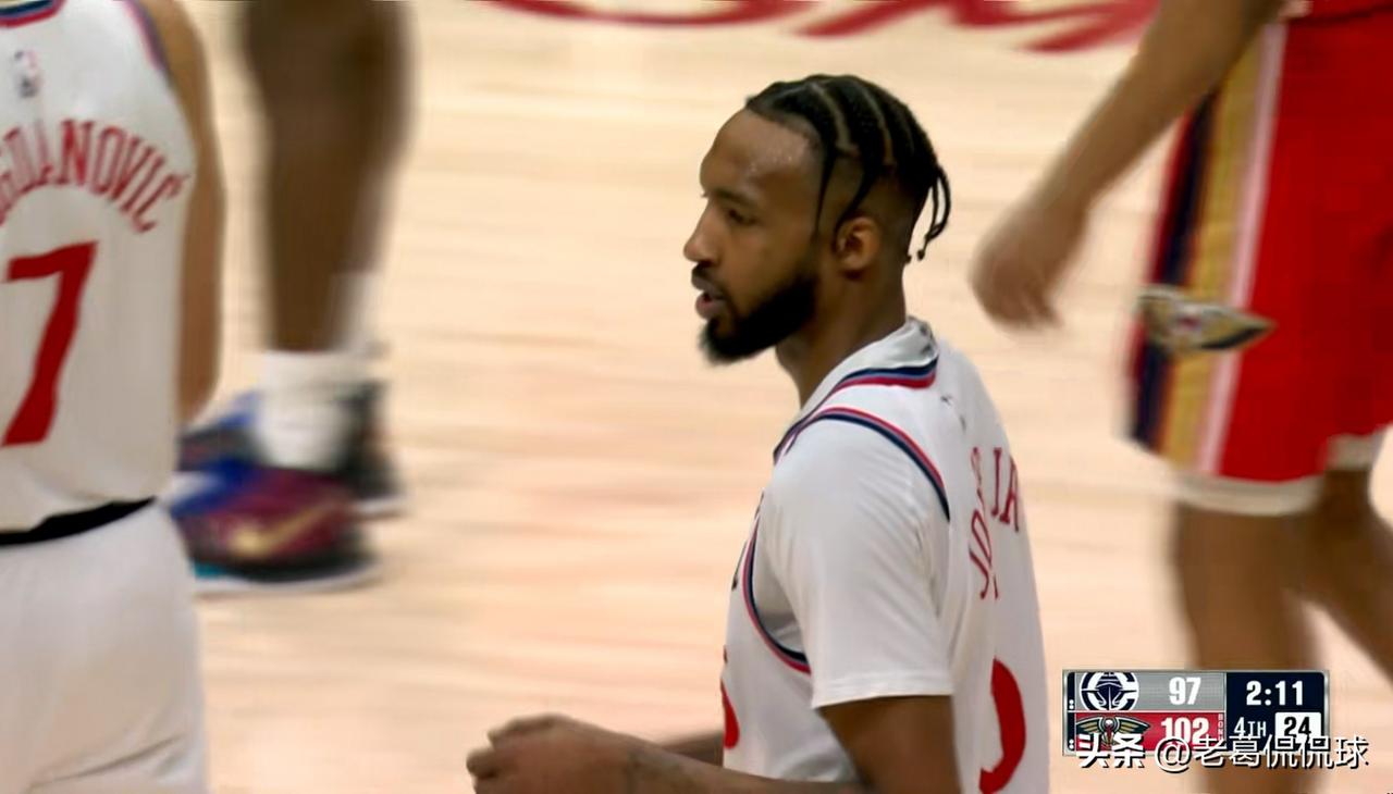 快船大将小琼斯真是倾其所有了！虽然今天快船在客场以99：105输给了鹈鹕，但是小