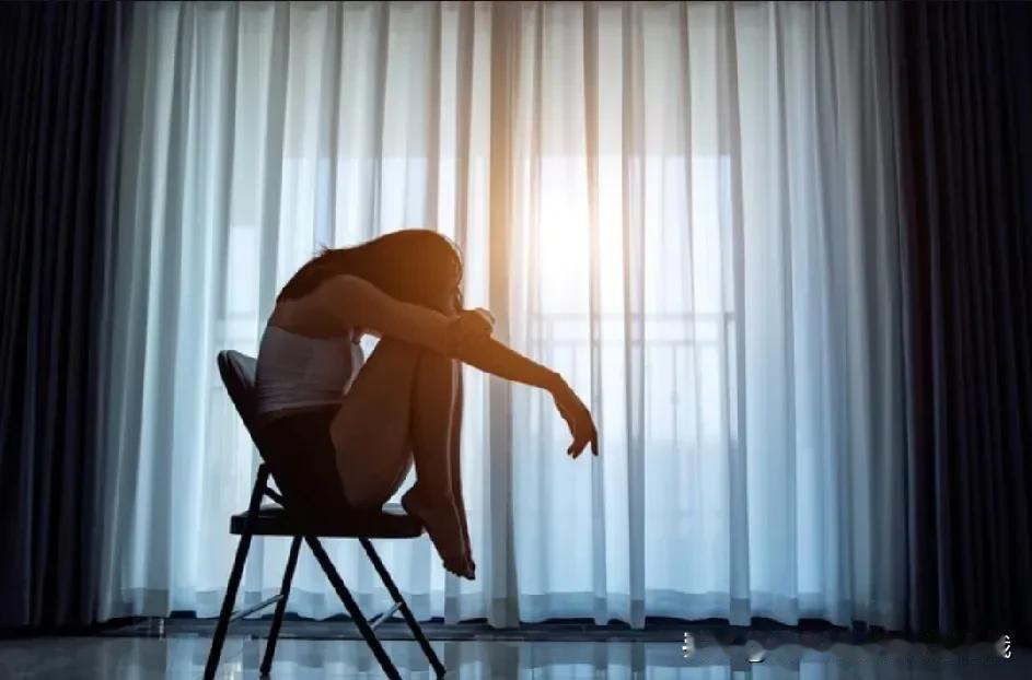 一个男同事问我闺蜜：“你离婚这么多年，生理需求怎么解决？”闺蜜一愣，瞪他一眼