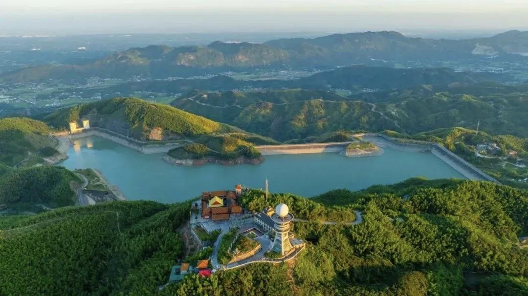 秋冬赴山野之约望城超全悠游爬山攻略周末想暂别城市喧嚣，寻一处清幽静地吸氧