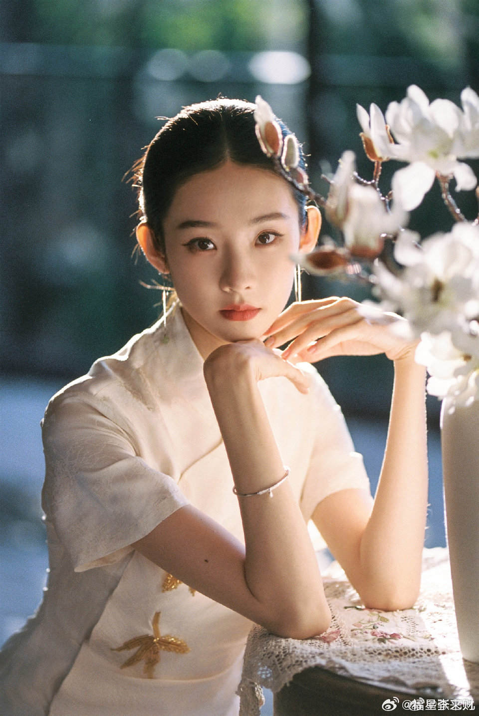 张艺凡好国泰民安的一张脸张艺凡清冷系美人内娱清冷赛道，张艺凡独一份。不是侵略性