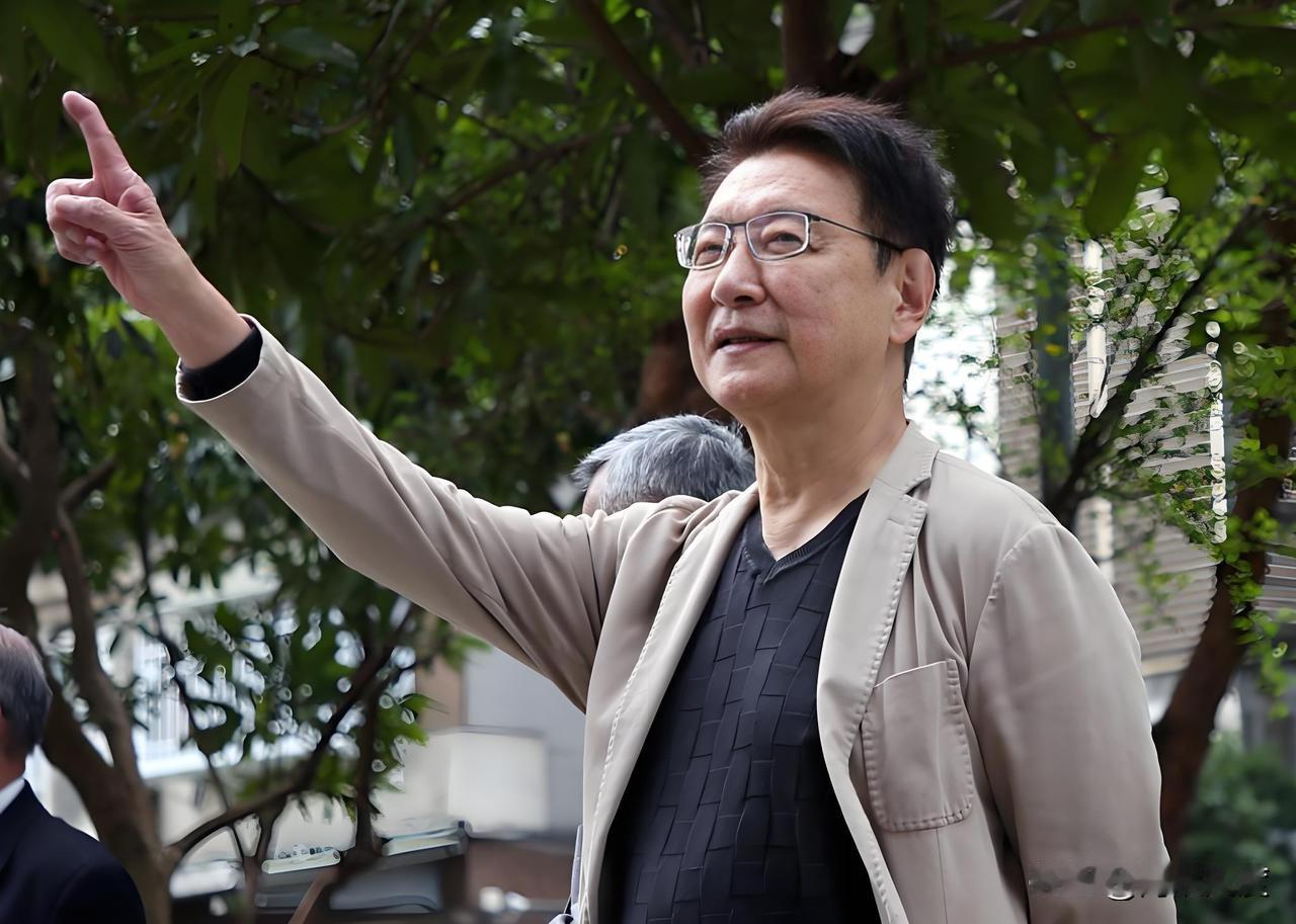 赵少康震撼发布：我和郝龙斌只能一人参选！赵少康此举表明，如果郝龙斌参选，他就履
