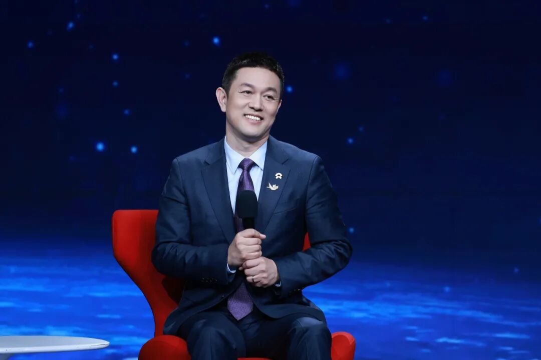 蔚来李斌：超快充再快，不可能有换电快在3月8日播出的央视《对话·创新中国行》中，