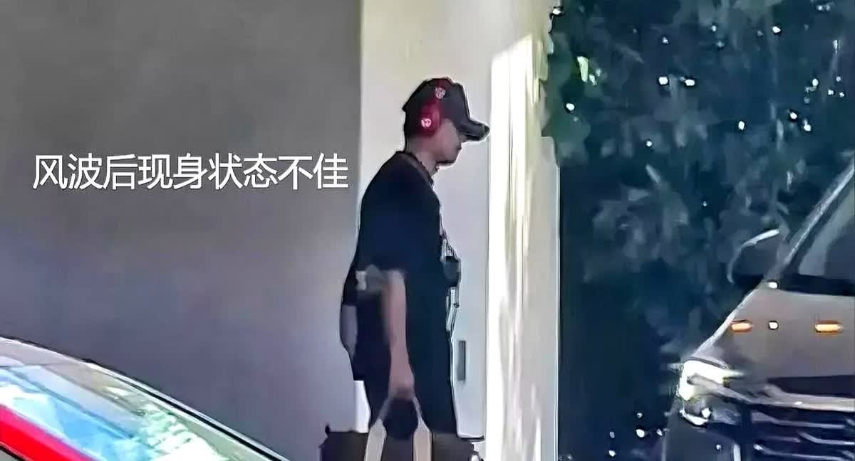 曾毅真的被封了？凤凰传奇公司的一名工作人员透露，凤凰传奇此次取消演唱会是