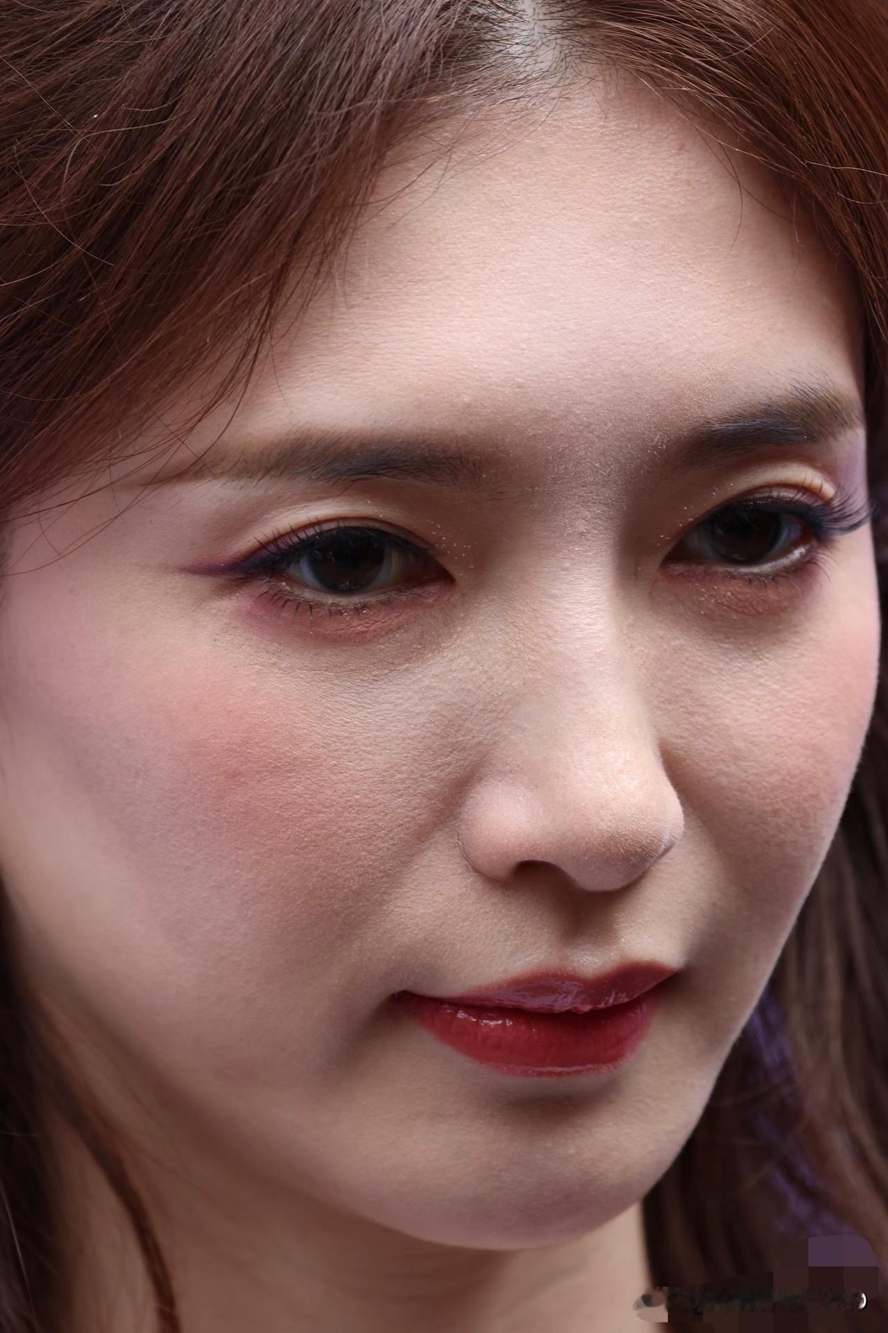 江疏影怼脸美拍