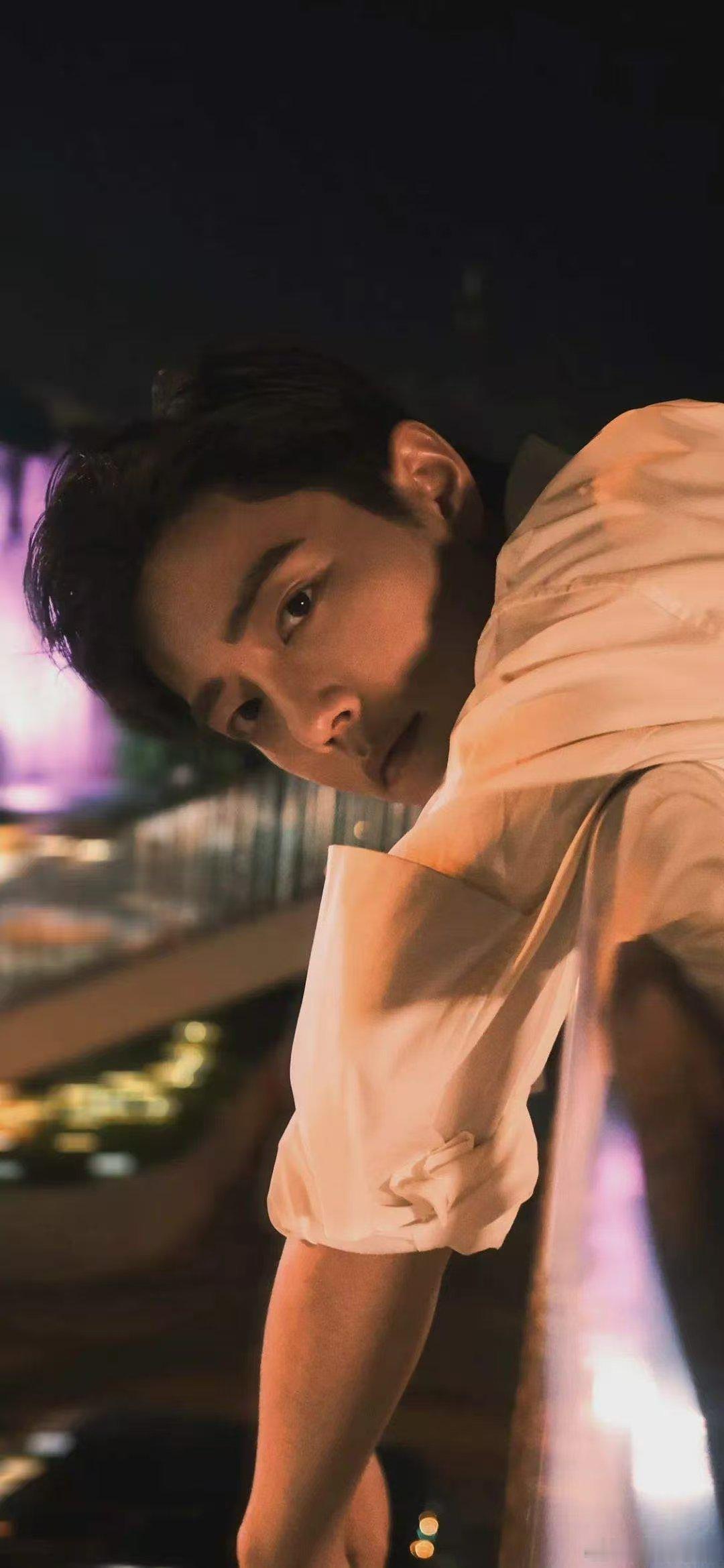 肖战先暖带动后暖也是让我再一次领悟到过冬版的这精髓了，这就到冬天了吗？好像我也被