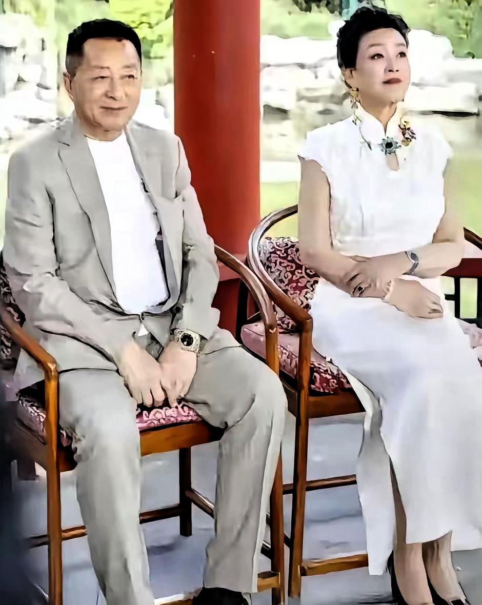 时代女性的无声重负，张兰的牺牲与孤独。张兰怀孕时，那个男人走了，她没哭，自己带