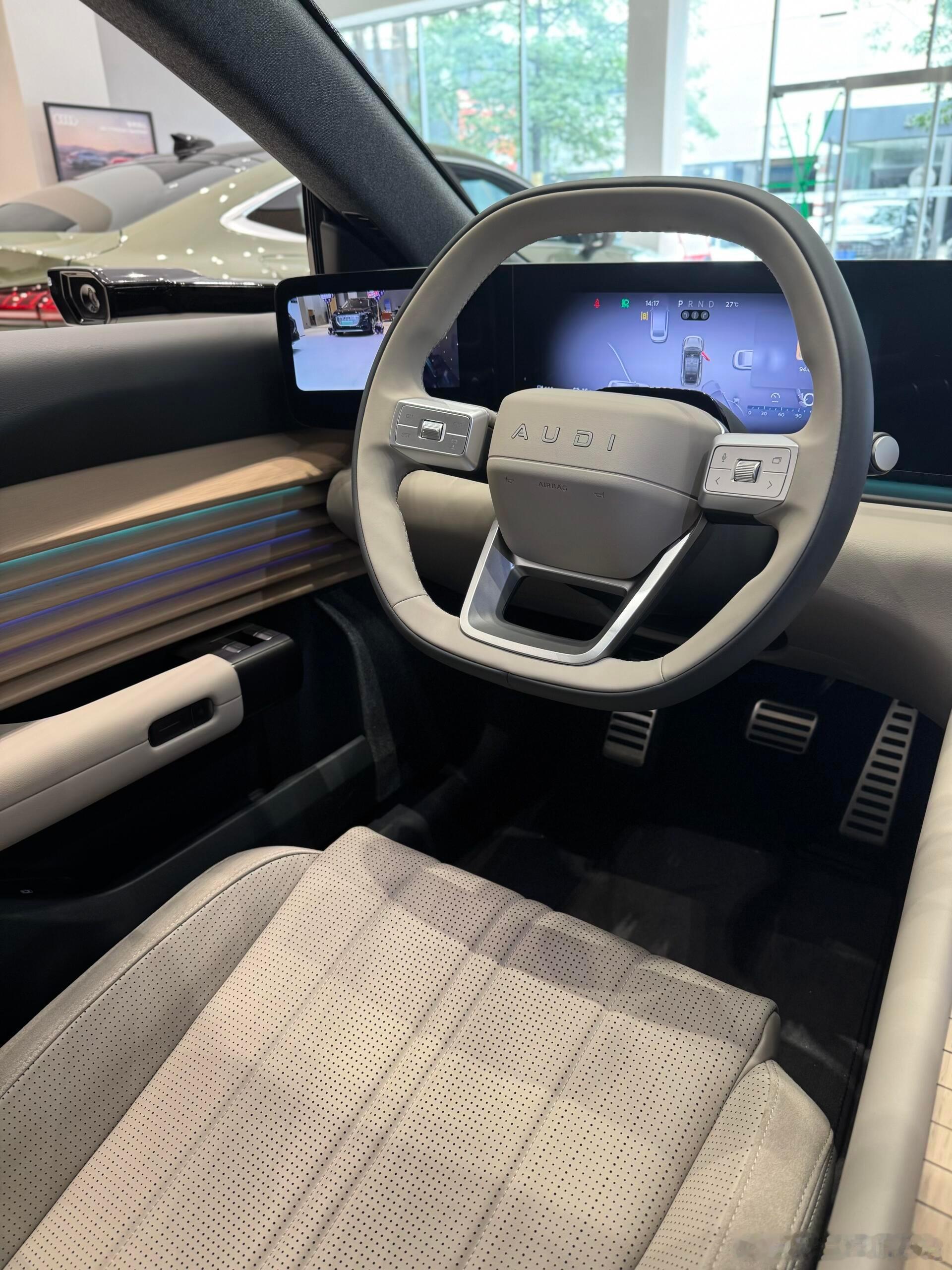 坐进奥迪E5内饰，才懂什么叫“移动的轻奢公寓”✨​​​