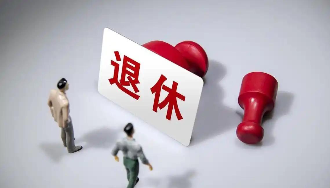 机关事业单位里，总有两类人。一类爱争功、爱表现，天天围着领导转，抢着干露脸的活，