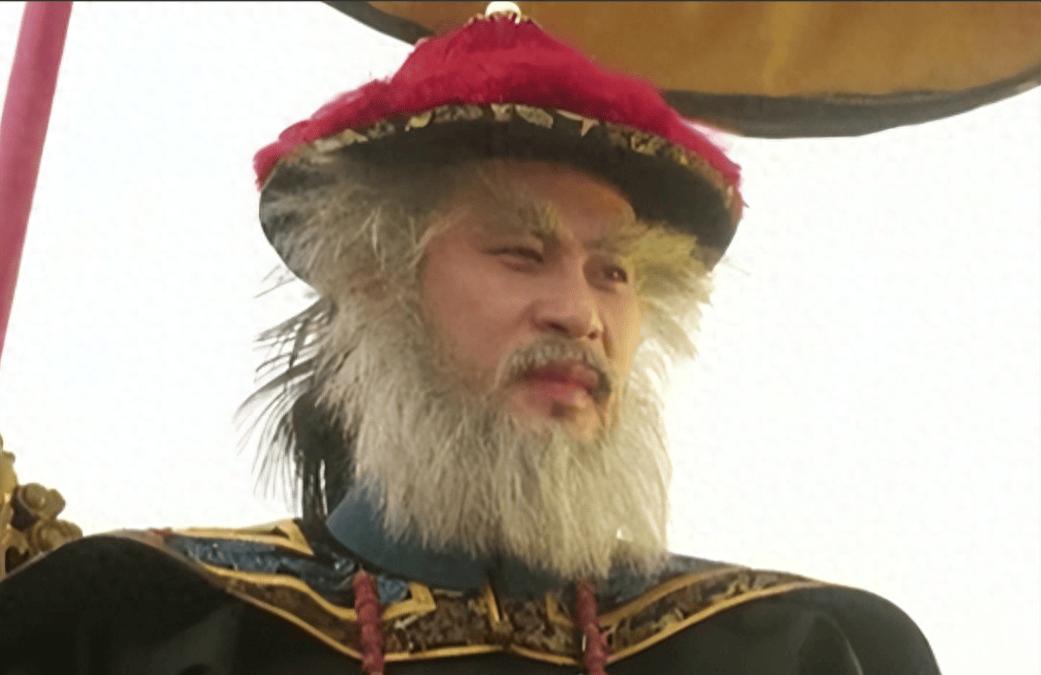 鳌拜及其兄弟的结局康熙八年五月，紫禁城里一场摔跤游戏收了场。十几个布库少年把