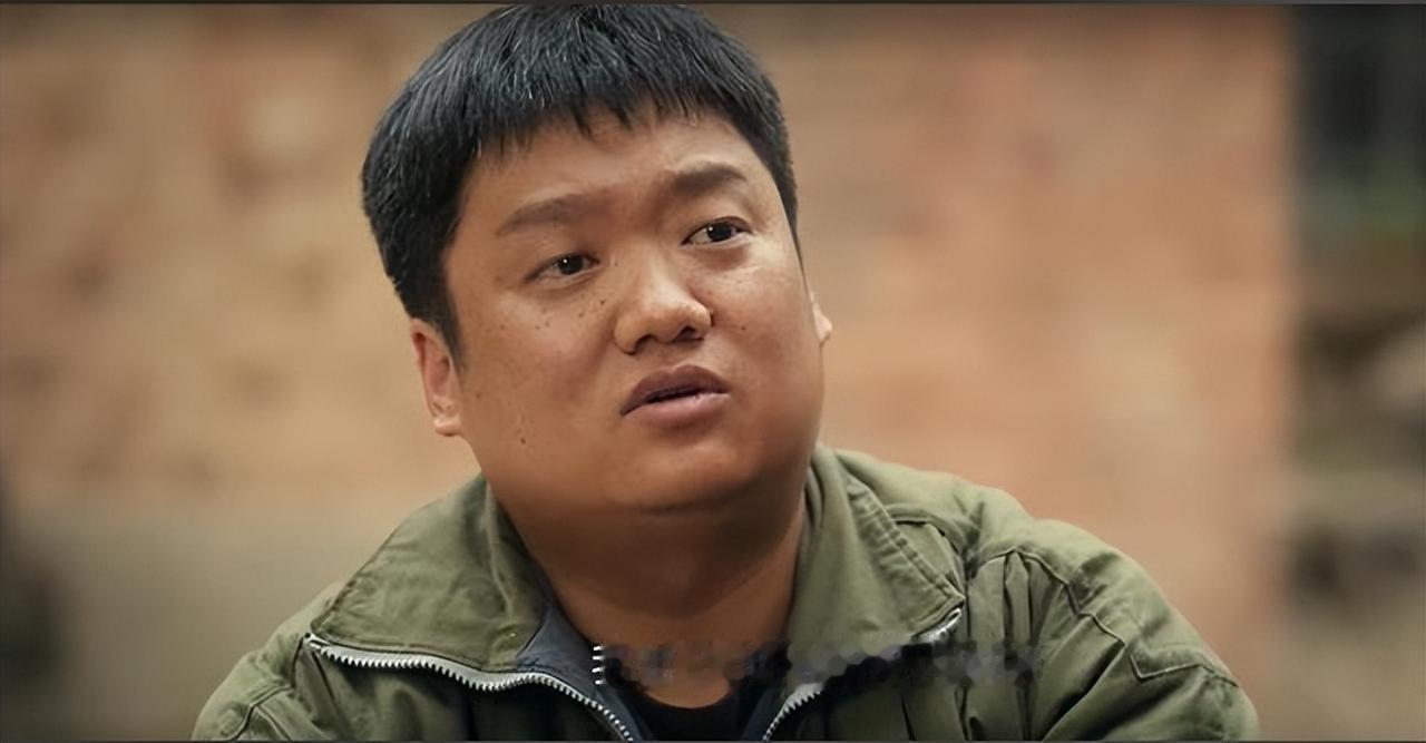 看着《主角》里刘四团从小跟班到大老板这件事，终于明白一个道理：最不起眼的人，往往