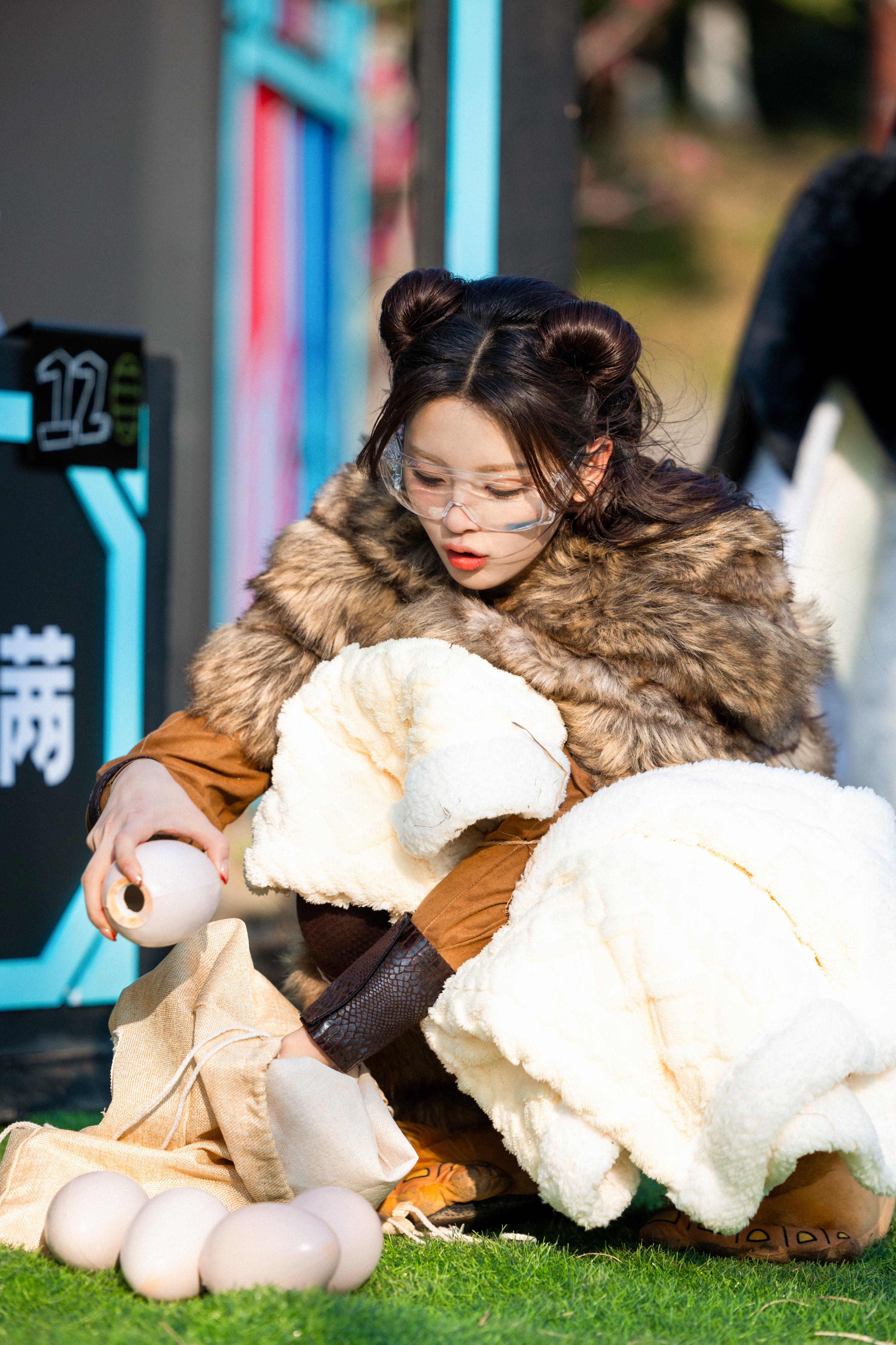 杨超越颜值与手艺齐飞杨超越在复制粘贴的时代，你是手写的诗
