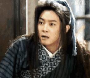 气温刚一超过30度，太后就打来电话：你平时中午没事开车回家，把空调给猫打开！它一